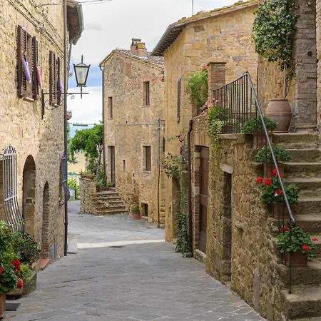 In Toscana * Monticchiello